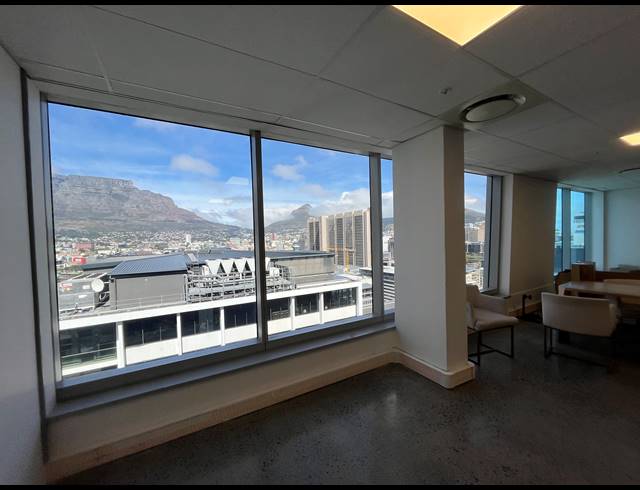 155M² OFFICE TO LET IN FORESHORE